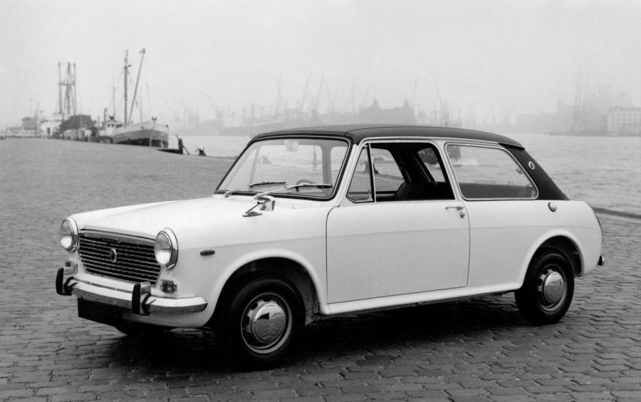  Austin Glider 2-Door Saloon 1963 года  (фото 1 из 1)